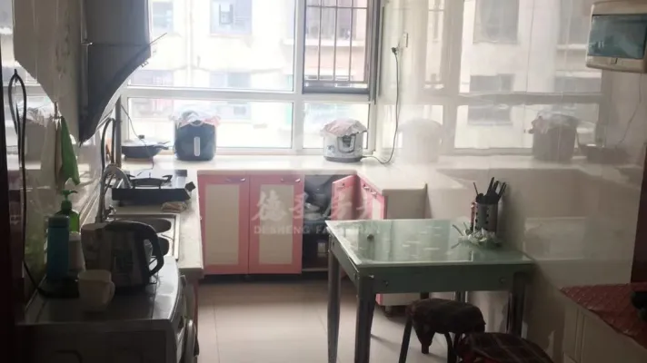 步梯 嘉合花园 南北通透 户型合理 可贷款-