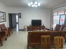 阳春市|锦绣花园4室2厅2卫出售