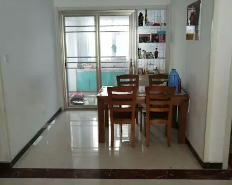 沭河华府3室2厅1卫朝东普通