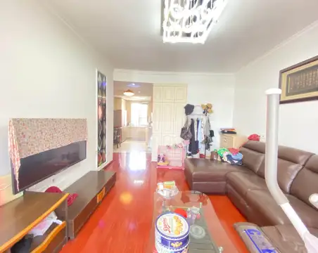 鸿鹏福邸3室2厅1卫朝南北精装