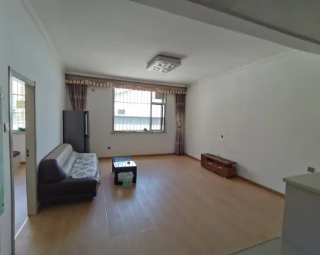 伟辉C区1室1厅1卫朝东普通