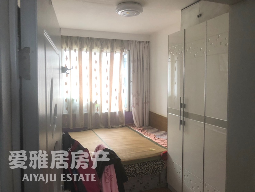 龙泽雅苑4层方厅66平精装带物22.5万可议-龙泽雅苑二手房价