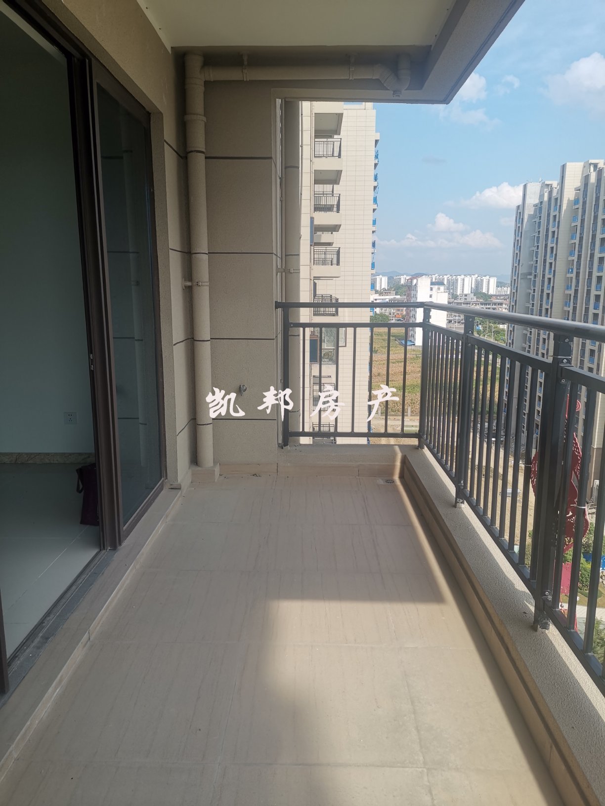 田阳碧桂园,真正的地铁楼盘，田阳碧桂园精致4室2厅2卫2阳台，6
