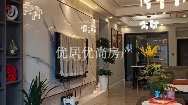 轻奢豪华装修   ， 品牌家具家        未入住。杜蓉