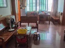 清新区|中山路北3室2厅2卫出售