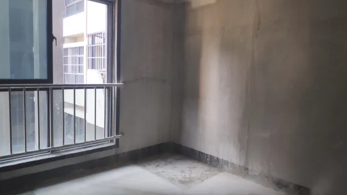 棠棣之华毛坯三房出售，送20㎡