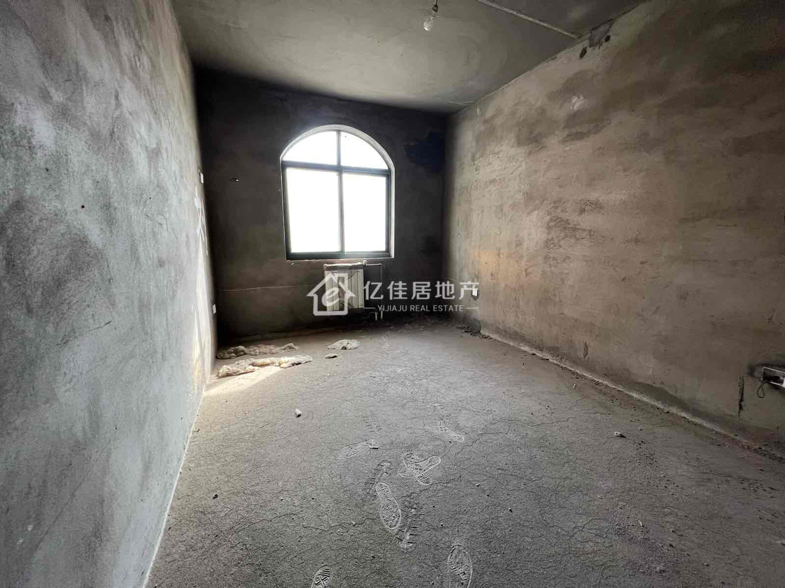 维也纳新城1期,维也纳精品洋房，162.82平，采光视野好2
