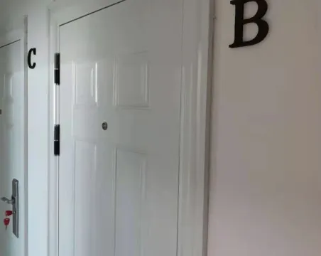 恒维建材城1室0厅1卫朝西北普通