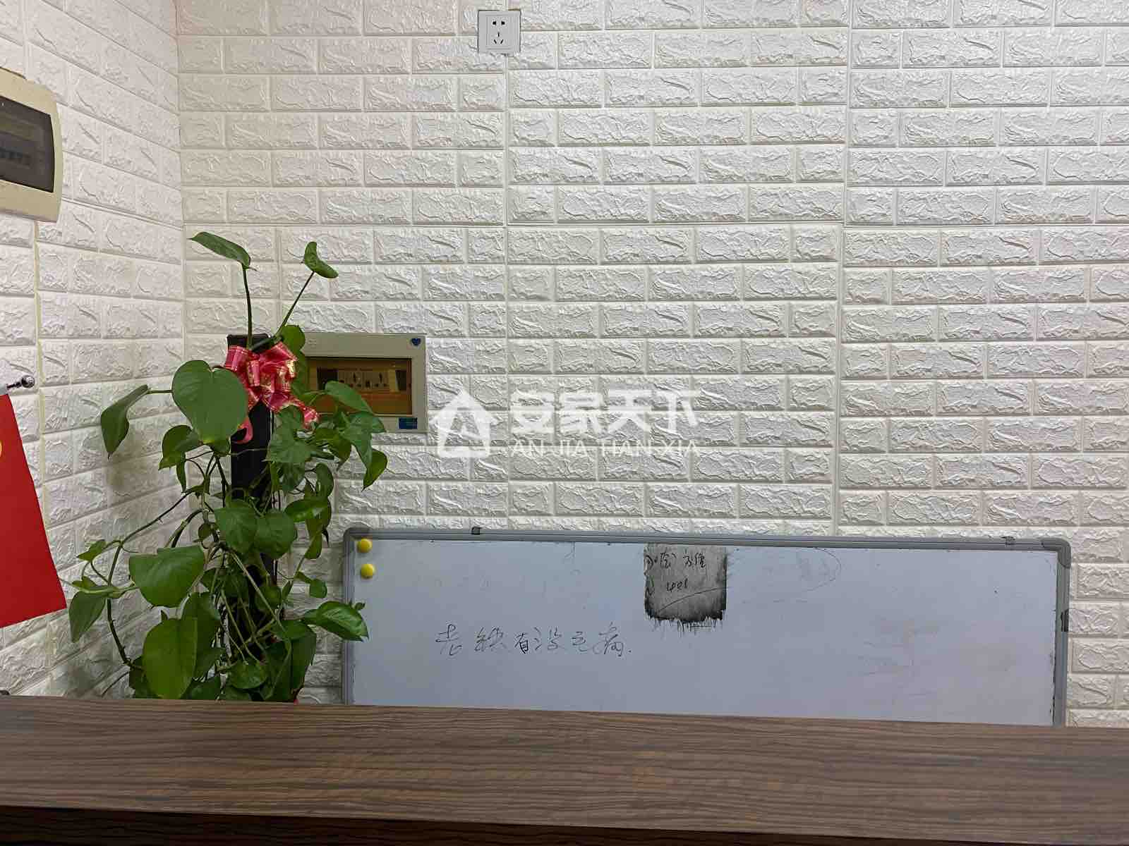 阳光新城,阳光新城51平米1室1厅1卫简装23万电梯房8
