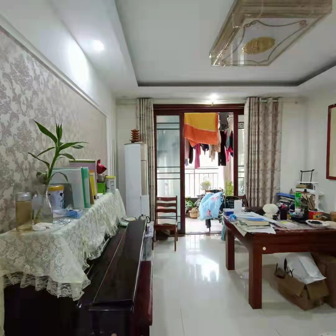 临沭景城花园,景城花园 精装 90平 带储藏室 证过二1