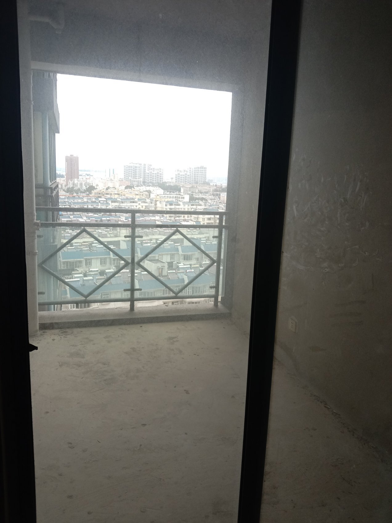 麒麟区北片区毛坯3室2厅2卫二手房出售11
