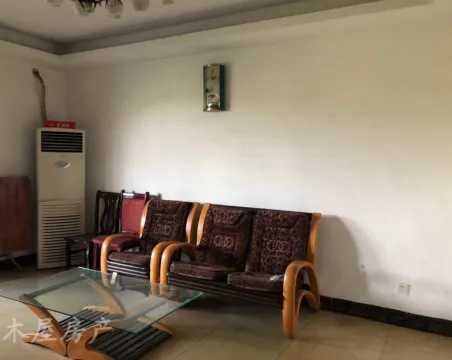 东兴寺2室2厅1卫朝南北精装