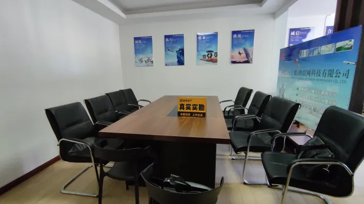 北京中路 精装电梯两室 可以做办公室