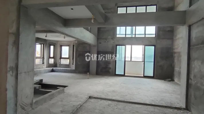 曙光城 5室3厅3卫2阳台毛坯