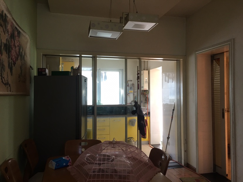 泰丰苑,泰丰苑二室二厅一卫精装修带大平台关门卖价格可谈8