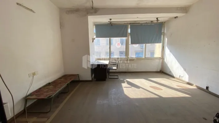 铁路八村普通带花园，面积50.26㎡，欢迎品鉴