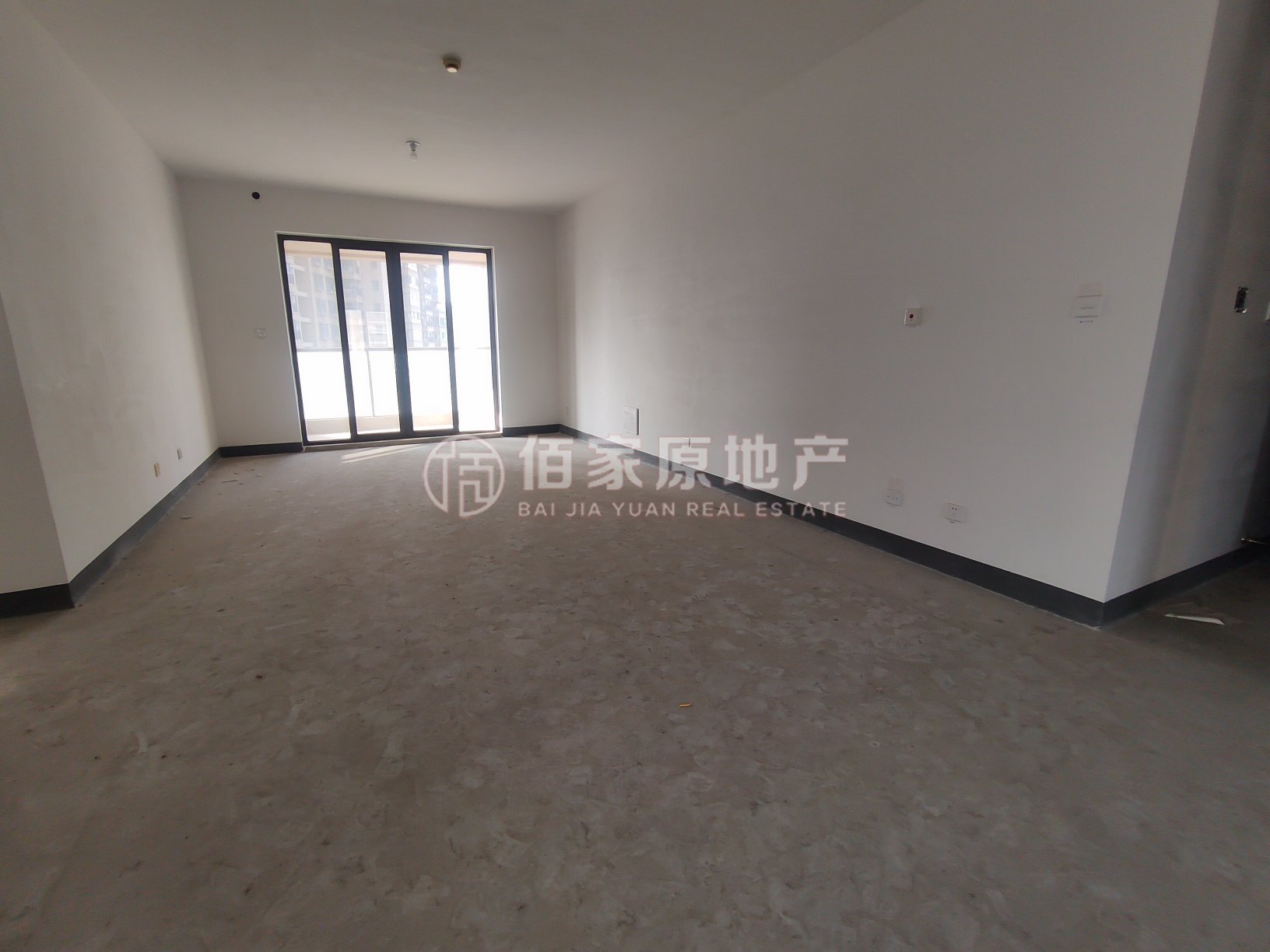 鼓楼区滨江带毛坯3室2厅2卫二手房出售4