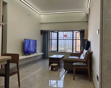 益华国际广场2室1厅1卫朝东精装