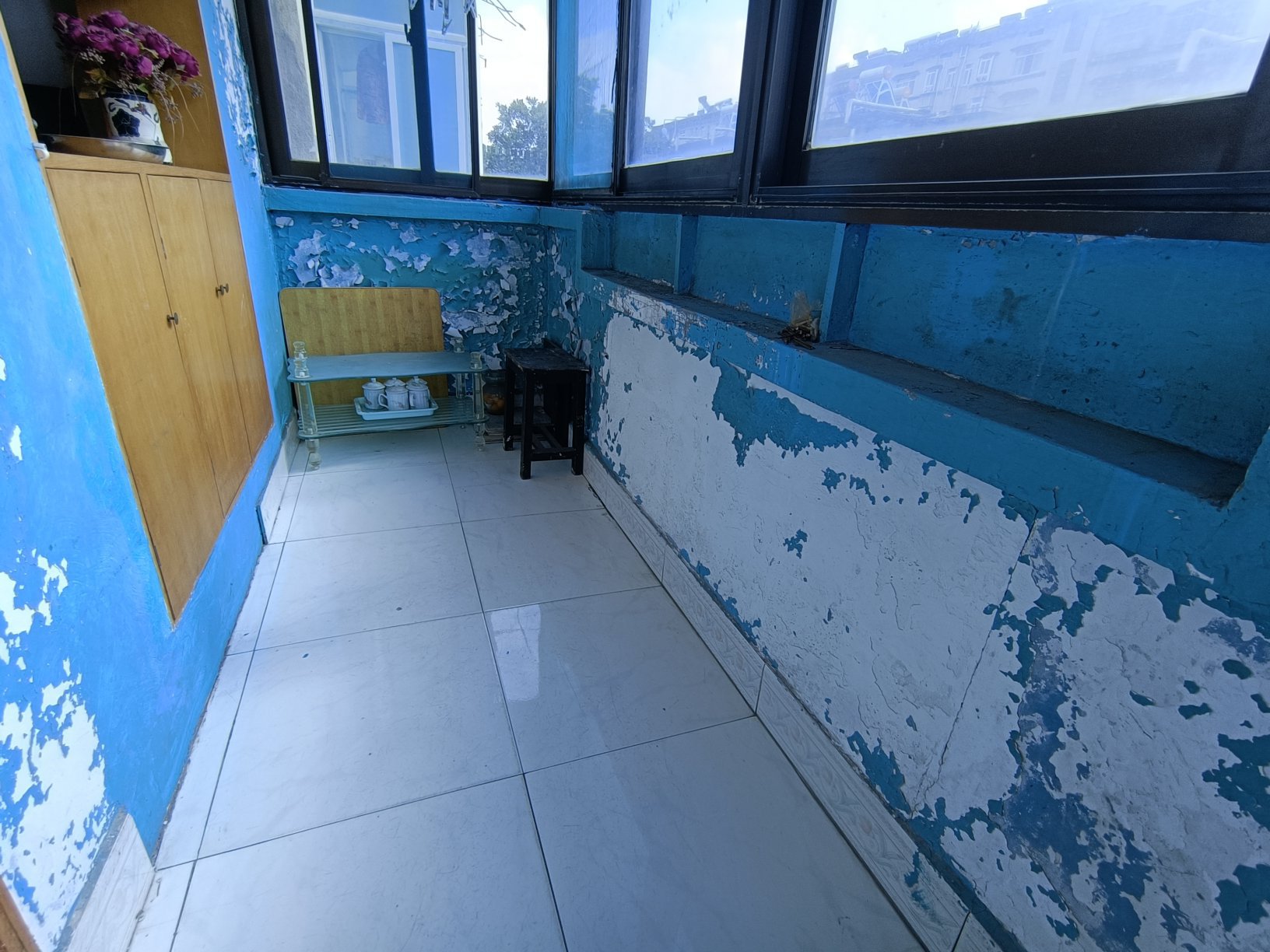 鲤鱼江电厂,有冰箱热水器洗衣机简约两室，中央空调环境好！4