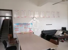 东明县|北城国际4室2厅1卫出售