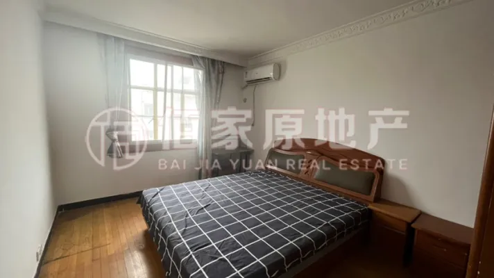 白云小区 生活交通方便,2室1厅1卫1阳台2600元/月