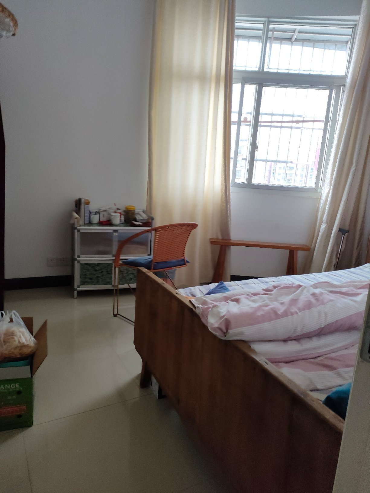 幸福佳园,特价！49 万！思源精装修3 房2厅1 卫，楼梯房，6