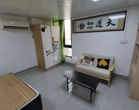 亿联建材家居五金城1室1厅1卫朝北普通