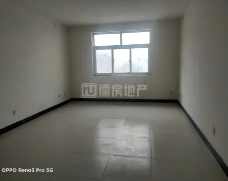 福顺商城3室2厅1卫朝东南毛坯