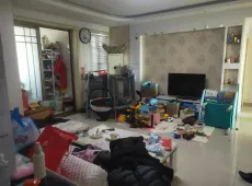置城八号公馆 高层三居 简单装修可贷款 正满两年