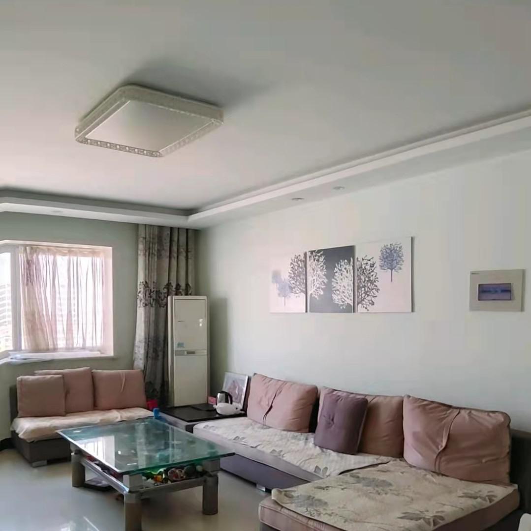 育德小区,精装修，送车库，看房有钥匙1