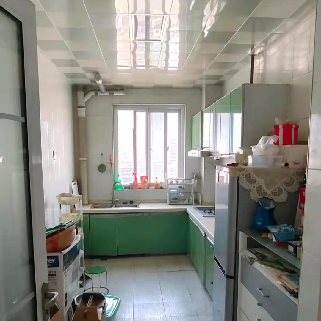 育德小区,精装修，送车库，看房有钥匙6