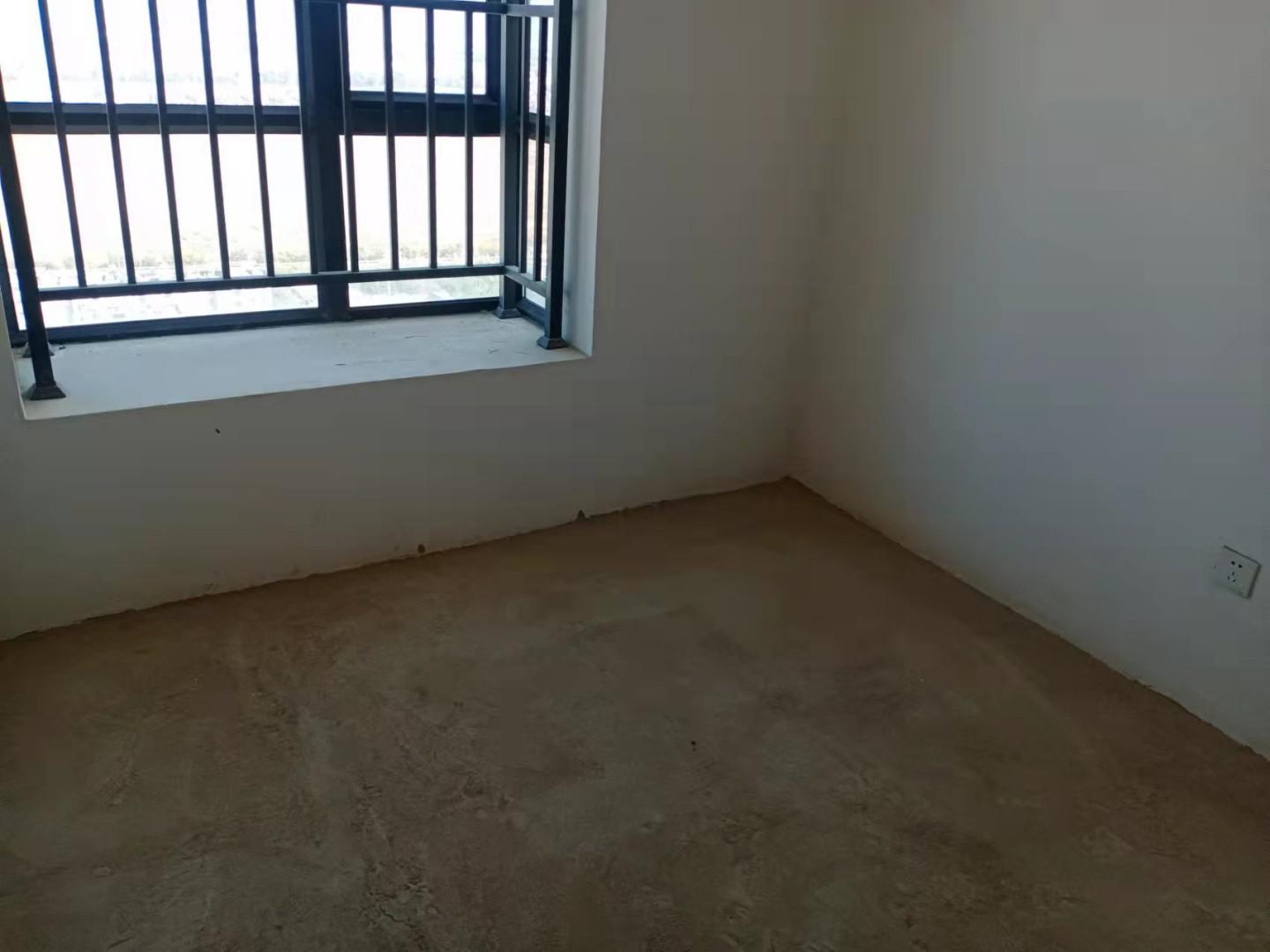 麒麟区东片区毛坯3室2厅2卫二手房出售3