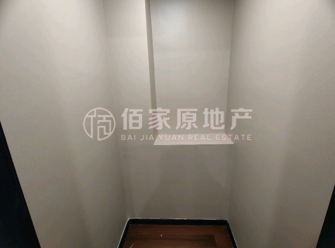 世茂璀璨滨江,高楼层，无遮挡风景；精致户型，出租，赶紧认领6