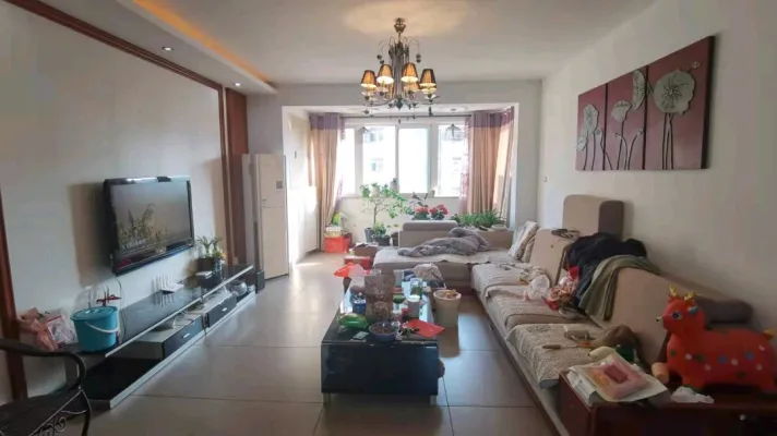 嘉诚花园周边配套完善，精装 有钥匙带您看