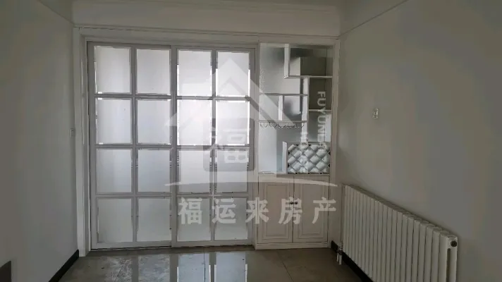 带附房，带车位，三室两厅两卫，大H户型，品质精装修未，急售！