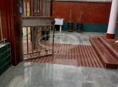 罗山县|盛世新村5室2厅2卫出售