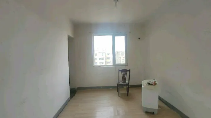 阅海万家F2区 三室南北通透 毛坯房东A户型