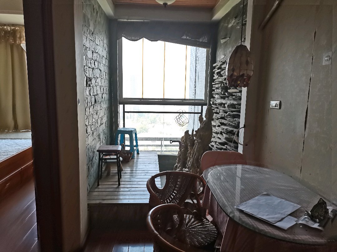 华宇西城丽景,1室1厅1卫1阳台1400元/月超大阳台,周边配套齐全7