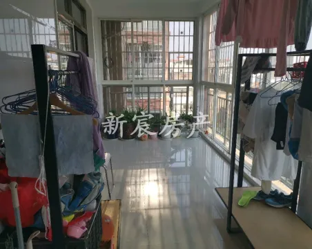 罗山香江花园3室2厅2卫精装