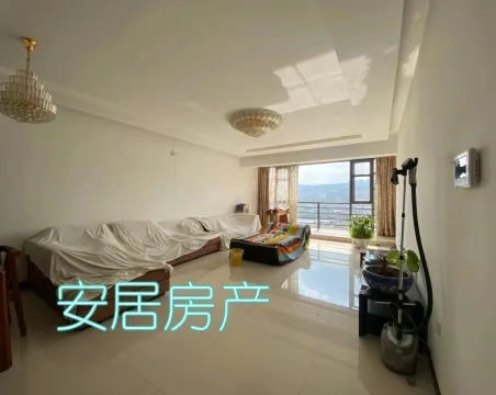 泸港鑫城4室2厅2卫精装