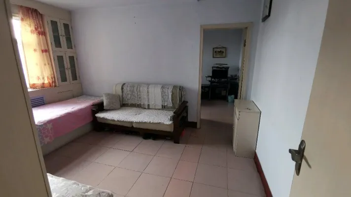 稷下南高层，66平，两室一厅，35万