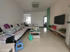 罗江县|滨江华府2室2厅1卫出售