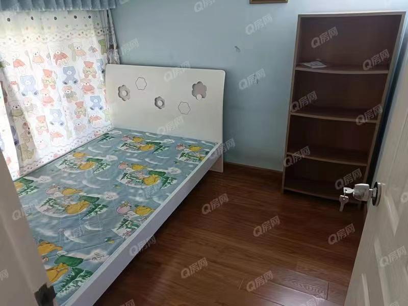 湖馨苑,近洪湖公园，上下2层，精装出租2