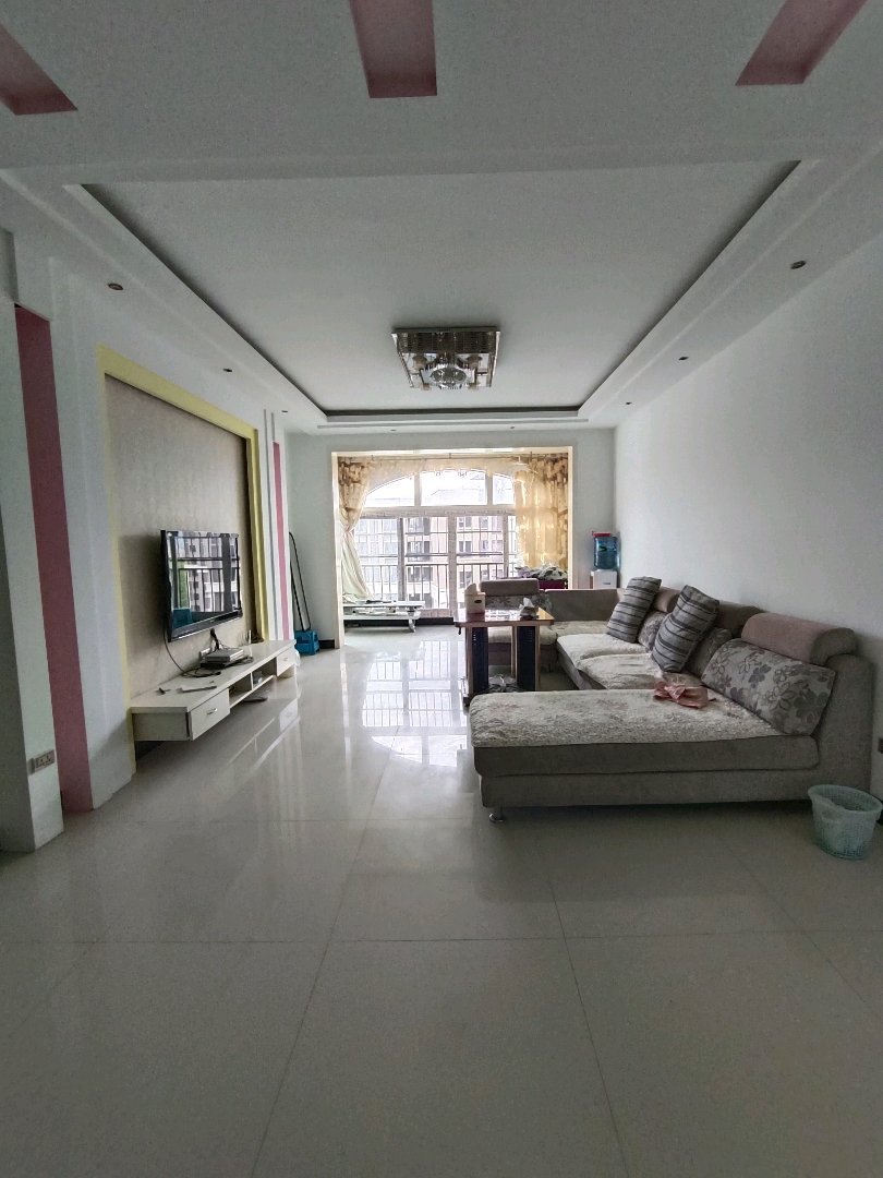 金帝豪庭三室房屋出租，家具家电齐全，拎包入住-金帝豪庭二手房价