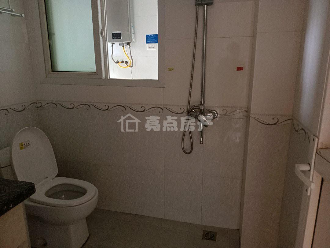 金江银座,金江银座江景三房，视野开阔，诚心出售，看房方便7