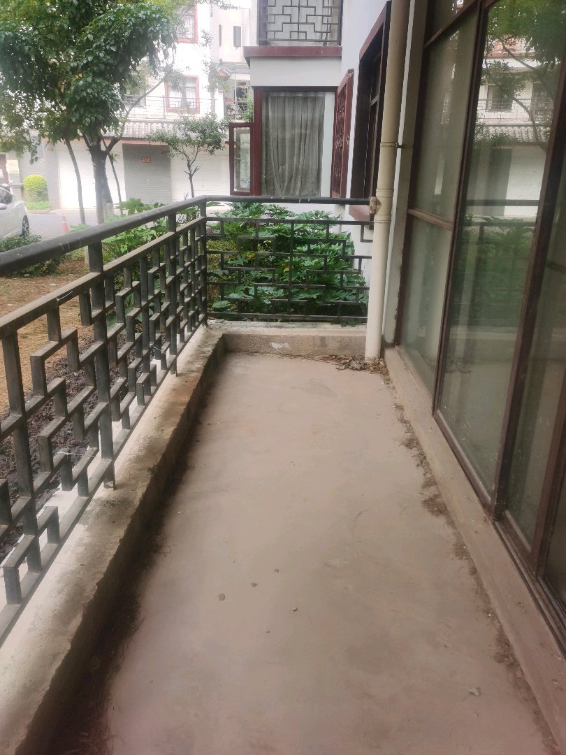 阳光闲庭,阳光闲庭公园试一楼带花园大平层，小区环境优美生活方便 位置好11