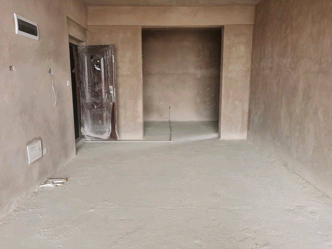 麒麟区东片区毛坯4室2厅2卫二手房出售4