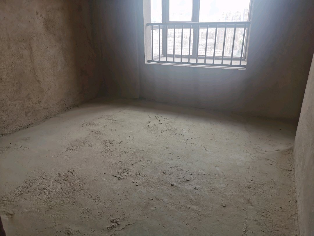 麒麟区东片区毛坯4室2厅2卫二手房出售11