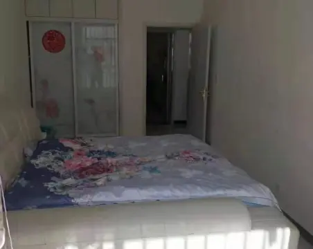 宏德大厦3室2厅1卫朝南北精装