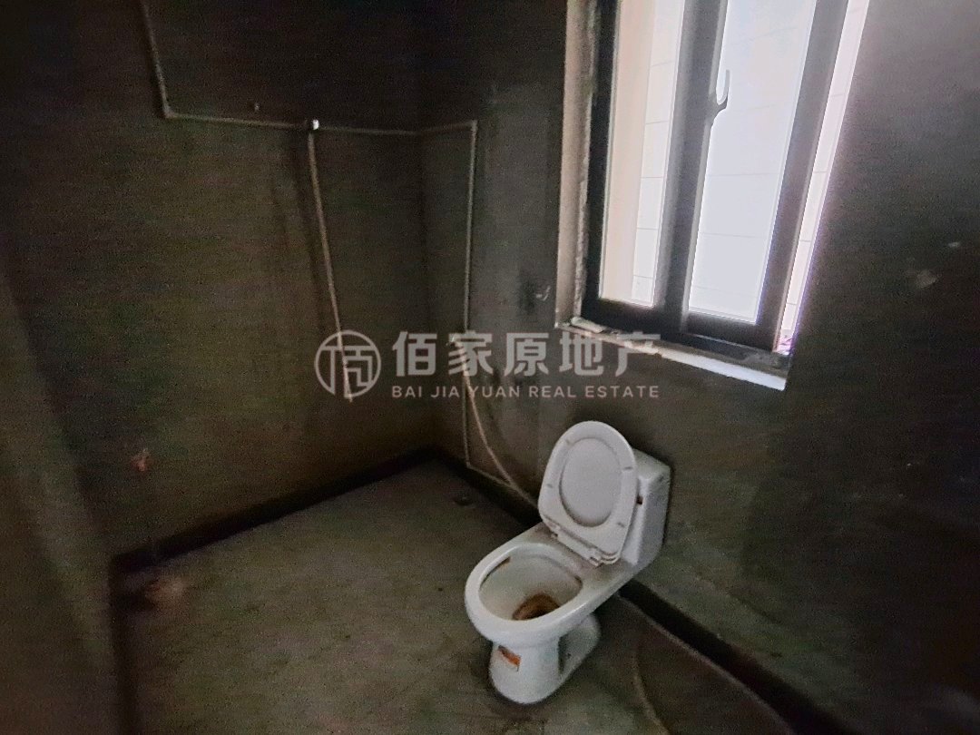 鼓楼区滨江带毛坯3室2厅2卫二手房出售10